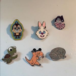 Disney animal themed pins.